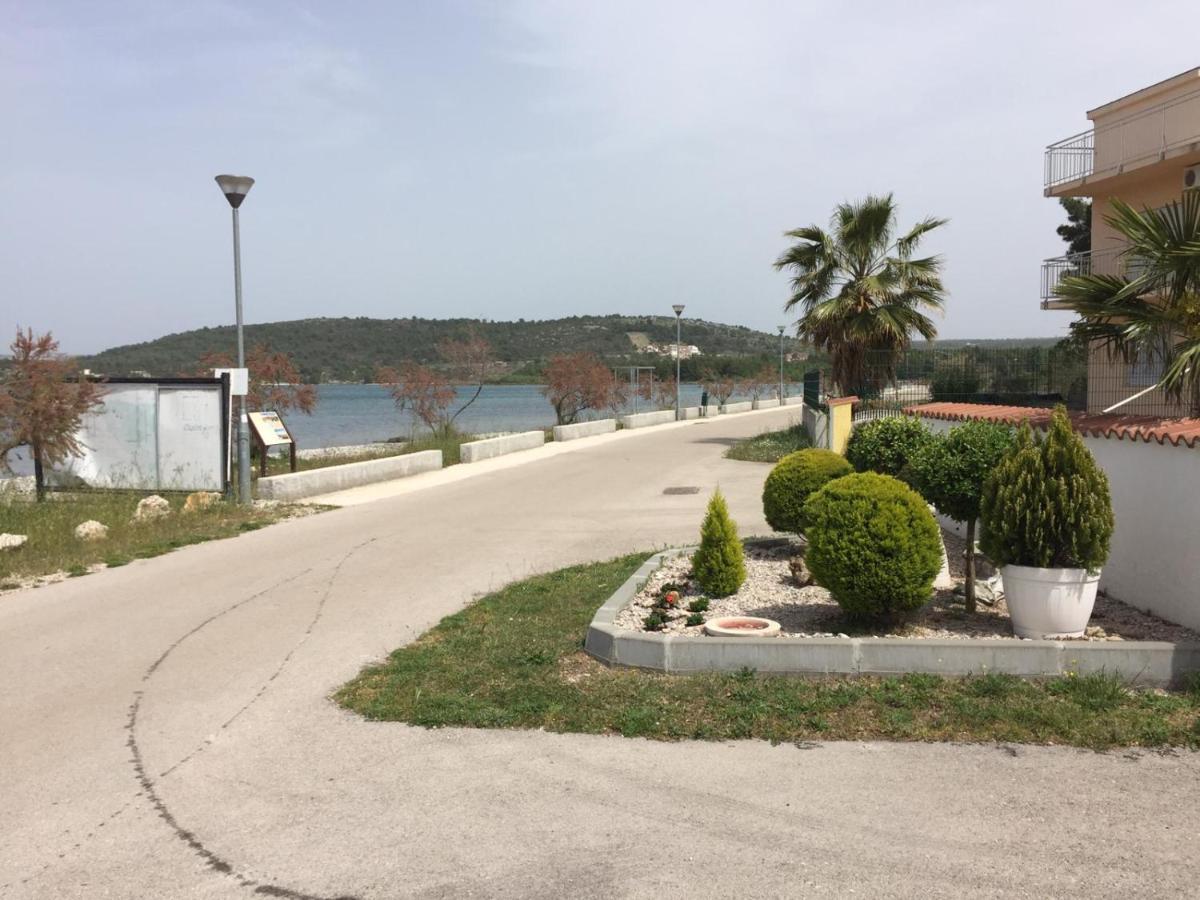 Lipovac Resort Ficus بيليس المظهر الخارجي الصورة