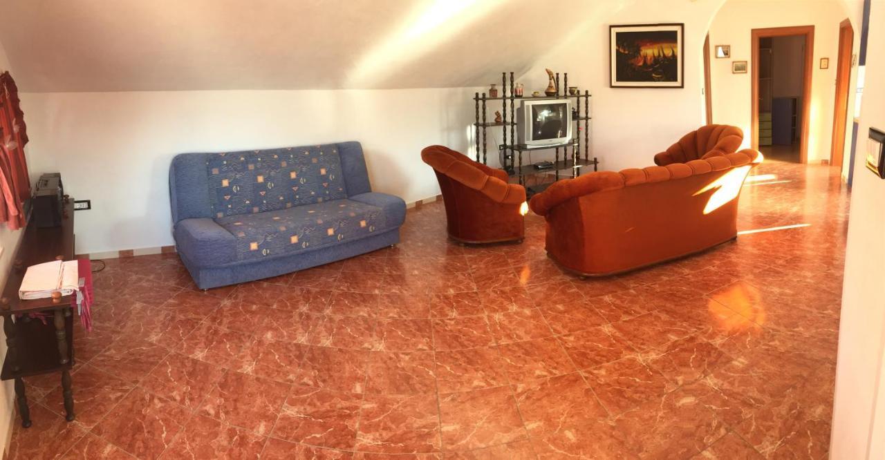 Lipovac Resort Ficus بيليس المظهر الخارجي الصورة
