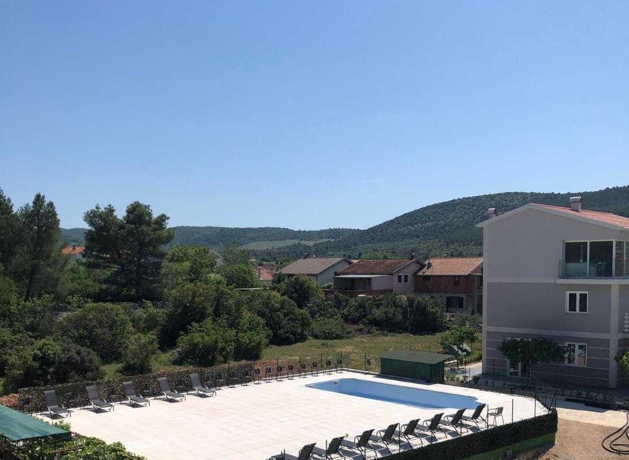 Lipovac Resort Ficus بيليس المظهر الخارجي الصورة